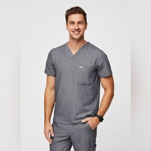 Figs Leon Three-Pocket Men’s Scrub Top in Graphite Size Medium